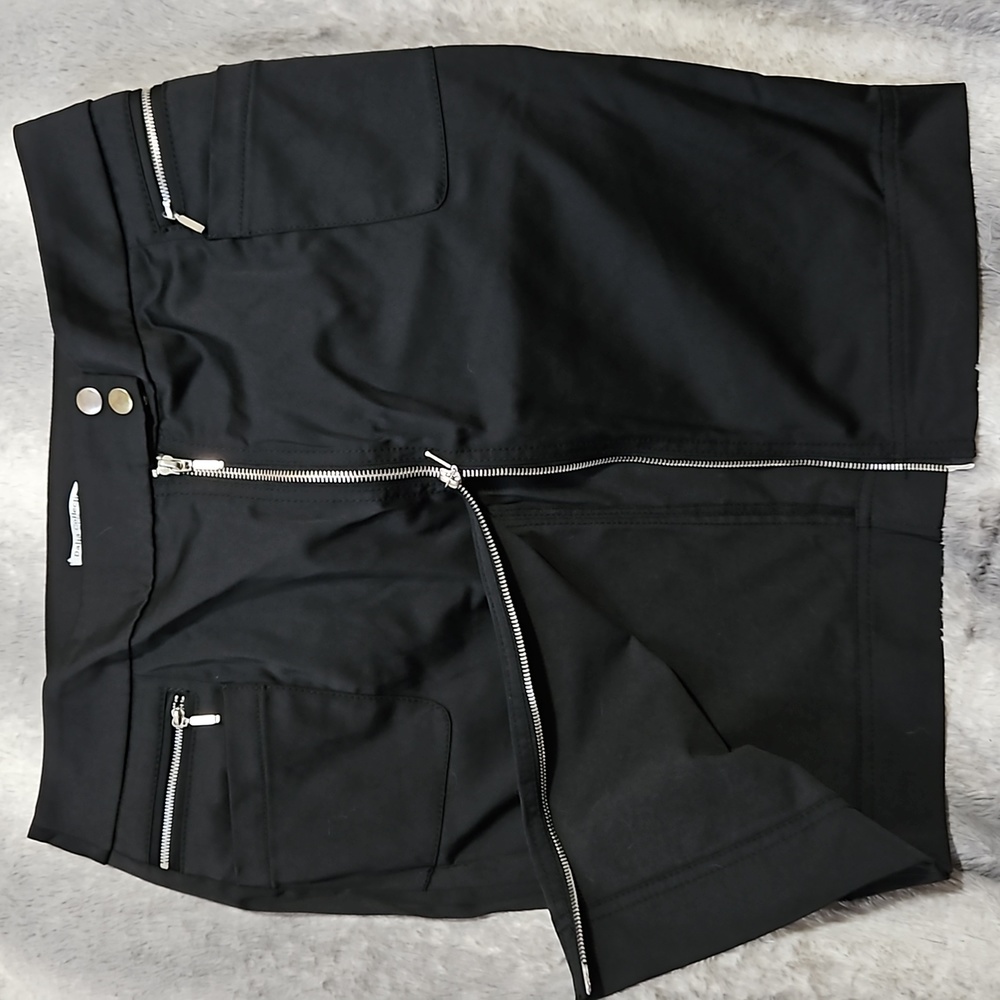 Zip front skirt